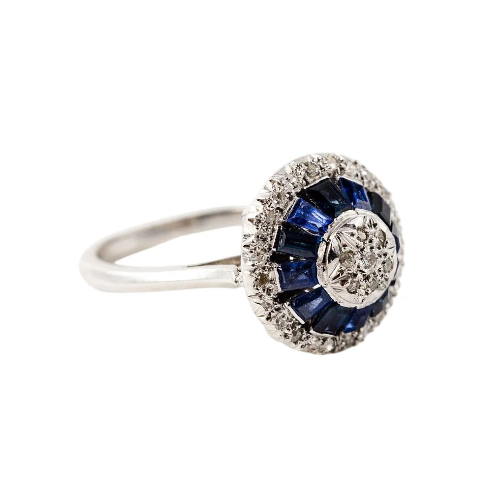 Bague Dôme en or blanc, saphirs et diamants - Castafiore