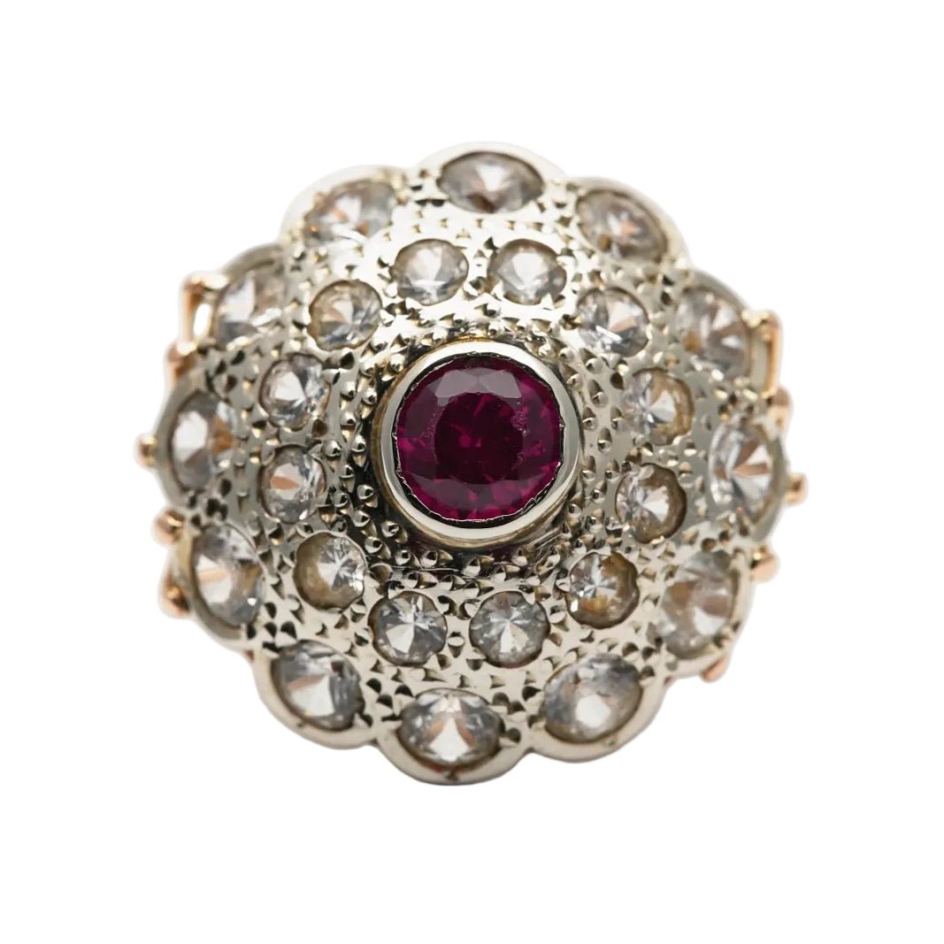Bague Dôme en or jaune, argent, rubis et saphirs - Castafiore