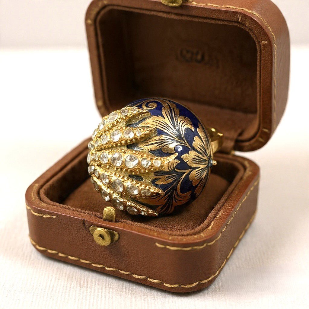 Bague Dôme en or jaune, émeraude et diamants - Castafiore