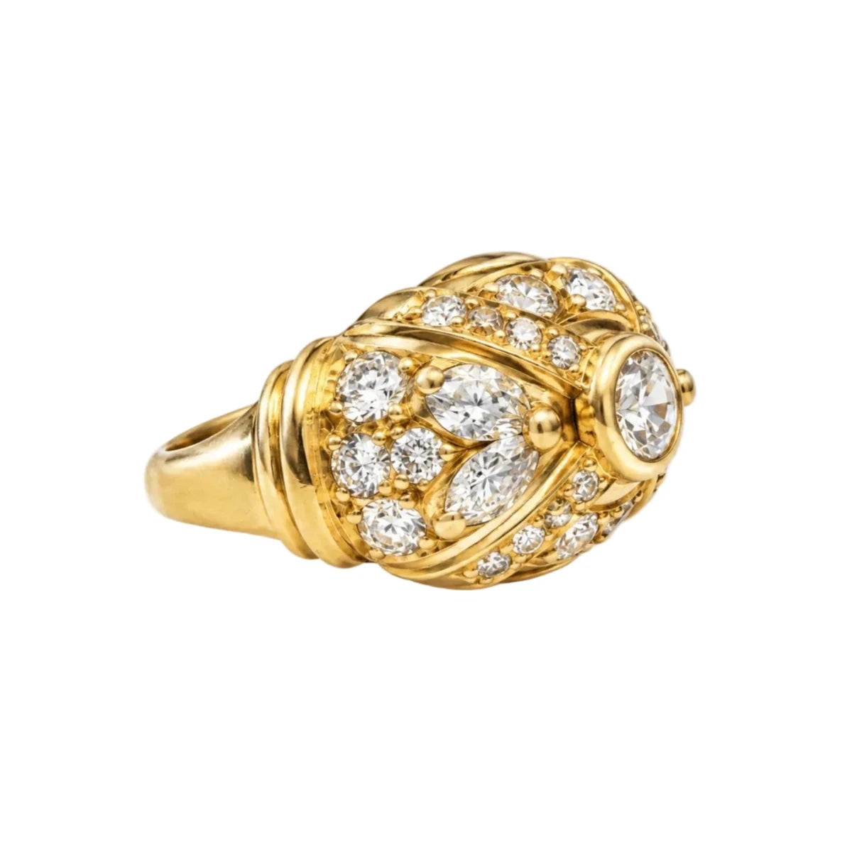 Bague Dôme en or jaune et diamants - Castafiore