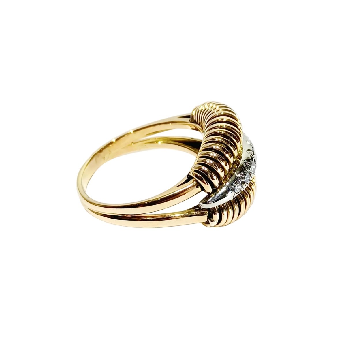 Bague Dôme en or jaune et diamants - Castafiore