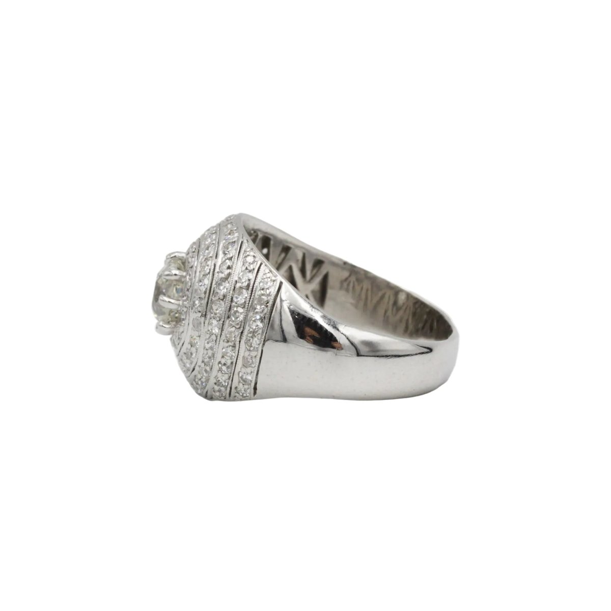 Bague Dôme en platine et diamants - Castafiore