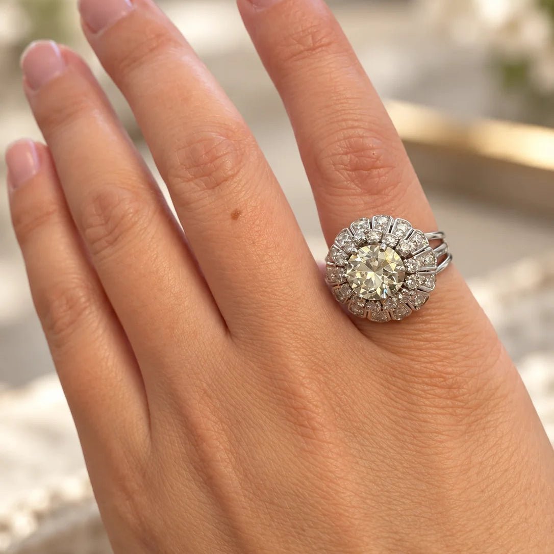 Bague Dôme en platine et diamants - Castafiore