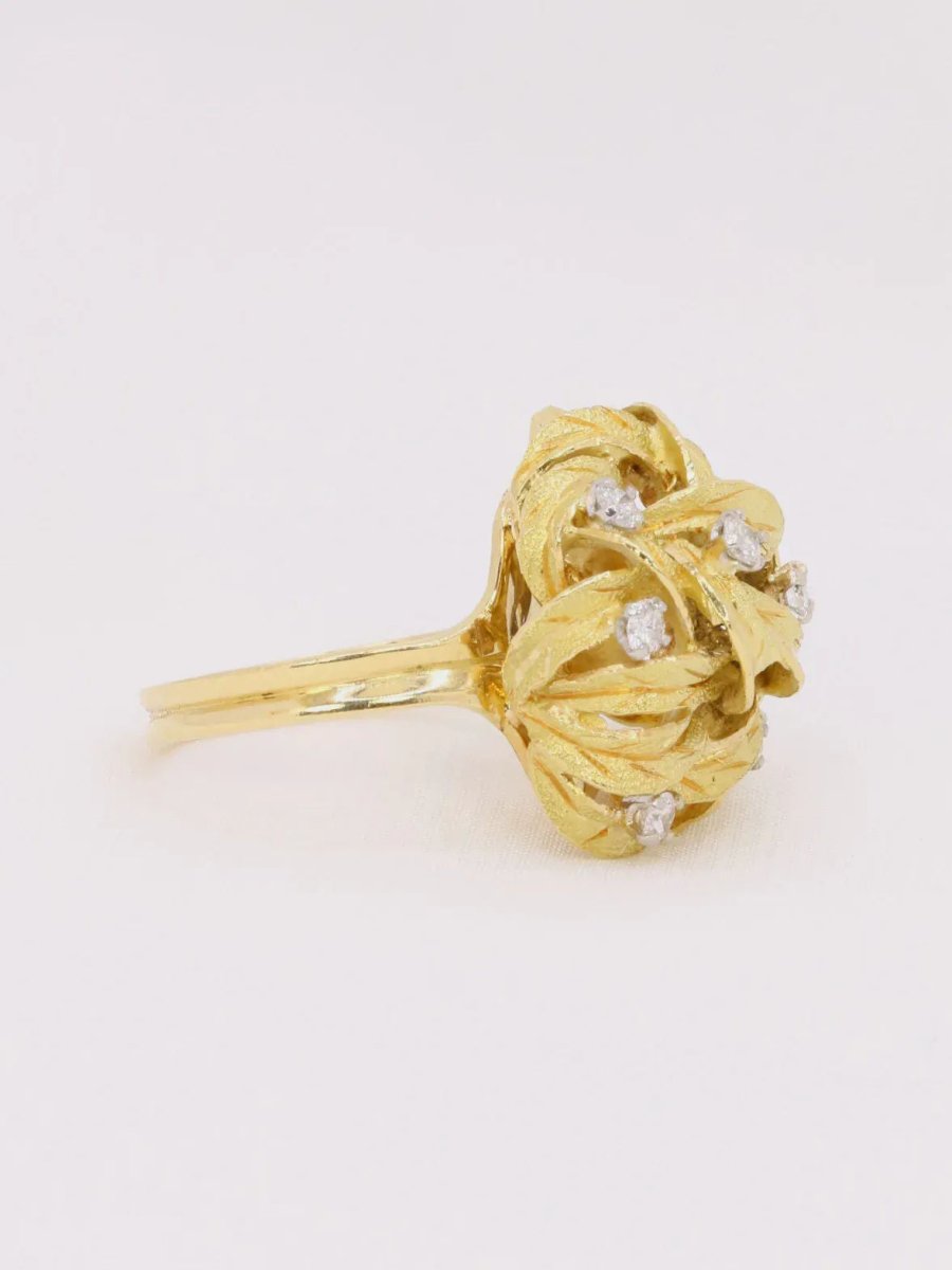 Bague dome fleur or jaune diamants - Castafiore