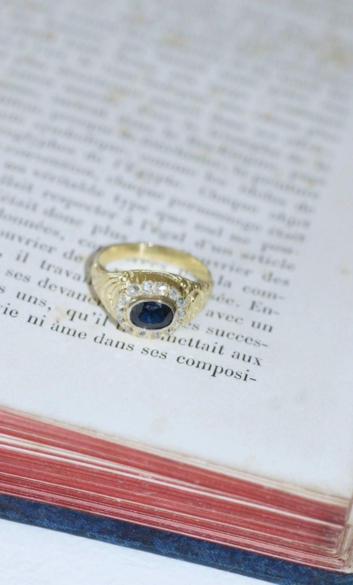 Bague dôme saphir entourage diamants - Castafiore