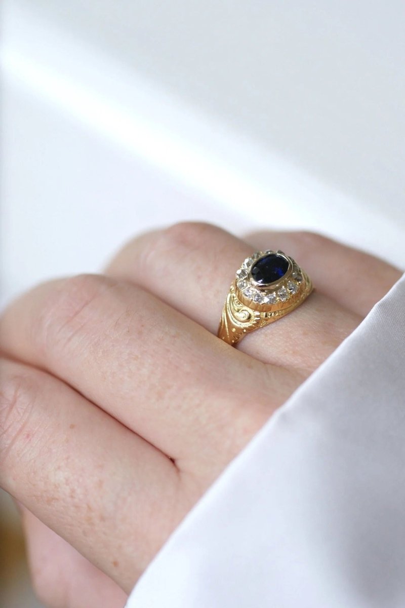 Bague dôme saphir entourage diamants - Castafiore