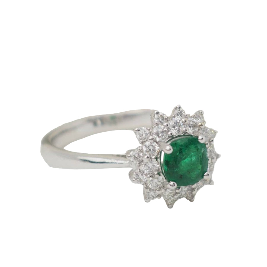 Bague double entourage en or blanc, émeraude 0.64ct et diamants - Castafiore