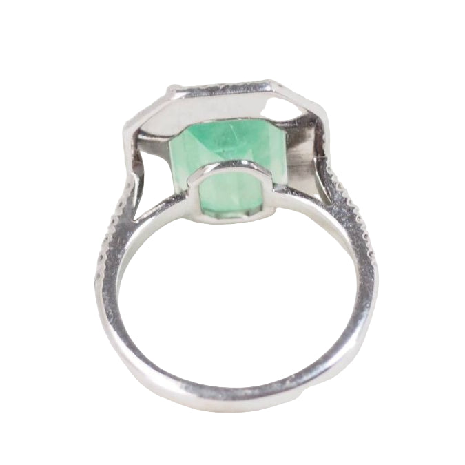 Bague double entourage en or blanc, émeraude de colombie certifiée et diamants - Castafiore