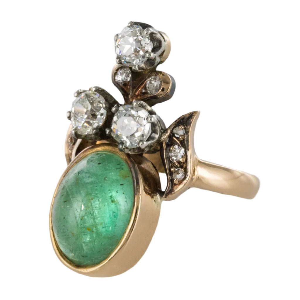 Bague duchesse émeraude cabochon et diamants - Castafiore