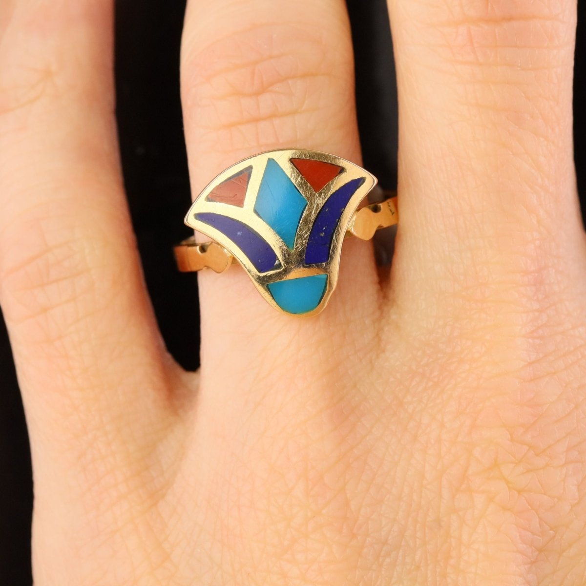 Ring Egyptian yellow gold enamel
