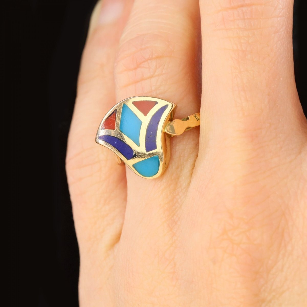 Ring Egyptian yellow gold enamel