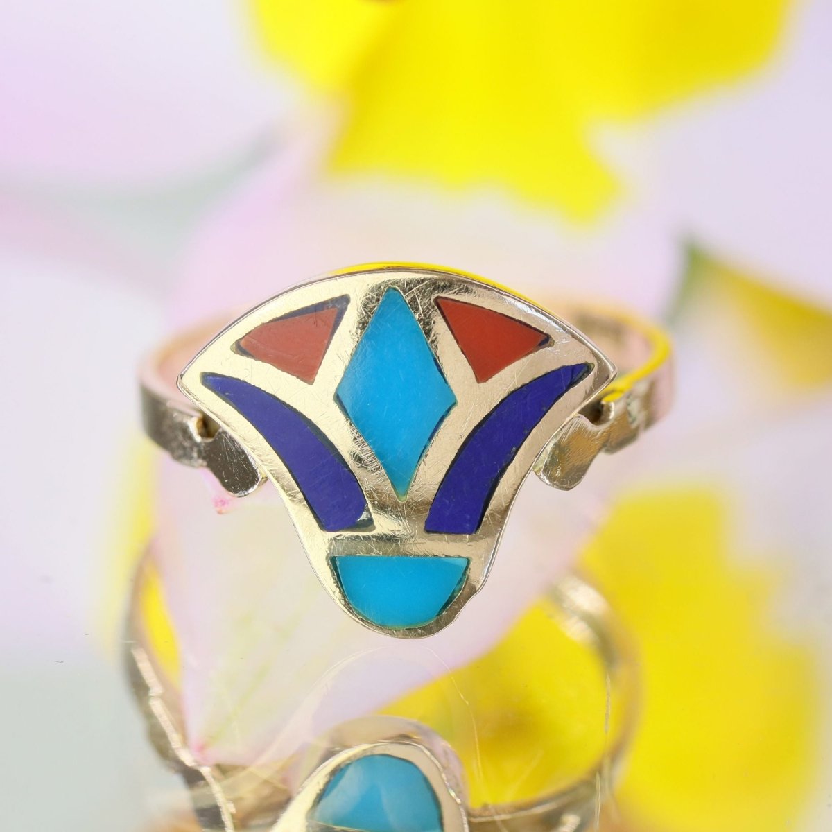 Ring Egyptian yellow gold enamel