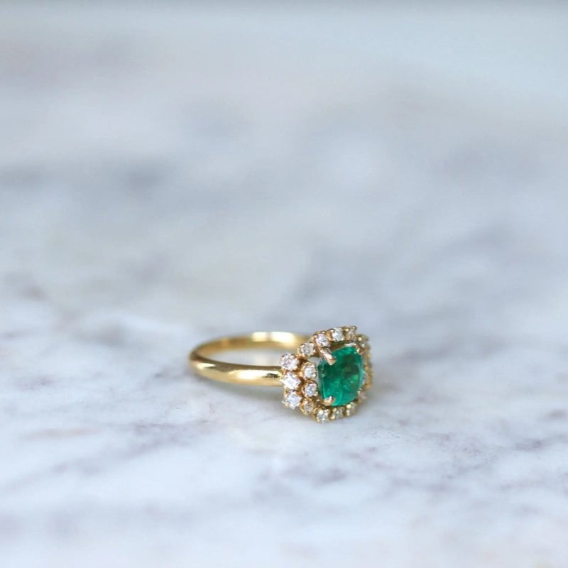 Bague Emeraude 1,52 Cts et Diamants sur Or Jaune - Castafiore