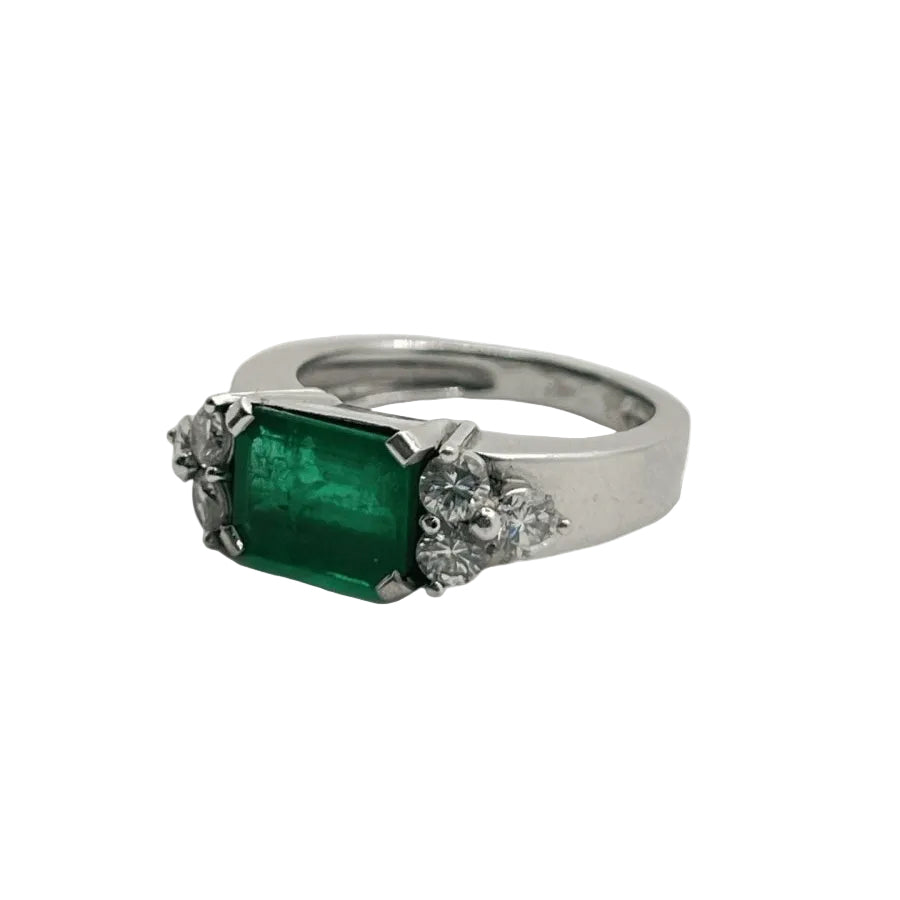 Bague ÉMERAUDE 2,40 ct et diamants en or blanc - Castafiore