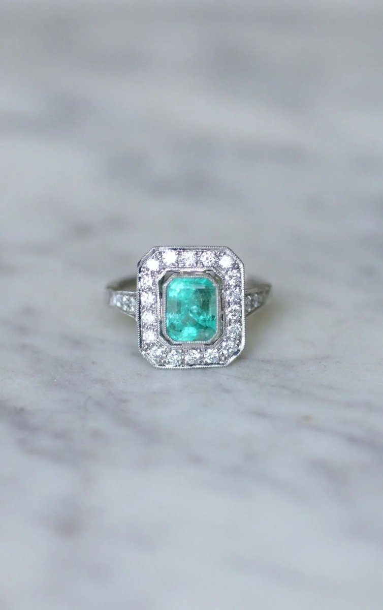 Bague Émeraude Colombienne 2.00 Cts et Diamants Style Art Déco - Castafiore