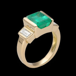 Bague Emeraude de Colombie et diamants baguettes en or jaune 18k. Taille 50 - 51 - Castafiore