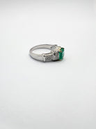 Bague en or 18 carats avec diamants et émeraude naturelle, Giovannetti. - Castafiore