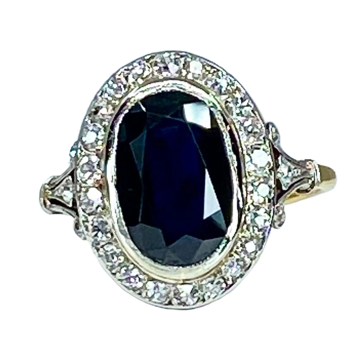 Bague en or 18 carats, saphir 3,47 carats et diamants. Epoque vers 1900 - Castafiore