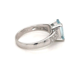 Bague en or avec aigue - marine et diamant de 2,5 carats - Castafiore