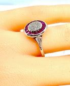 Bague en or blanc 18 carats en rubis et diamants - Castafiore