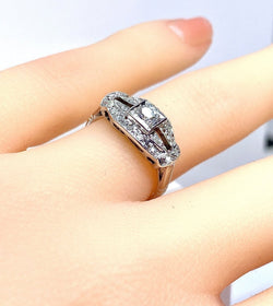 Bague en or blanc 18 carats et diamants Art Deco - Castafiore