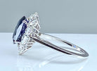 Bague en or blanc 18 carats. Saphir 3,57 carats et diamants - Castafiore