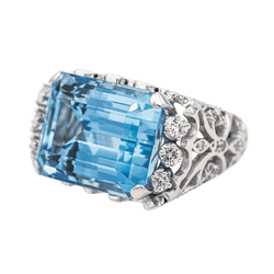 Bague en or blanc, aigue - marine, émeraude et diamants - Castafiore