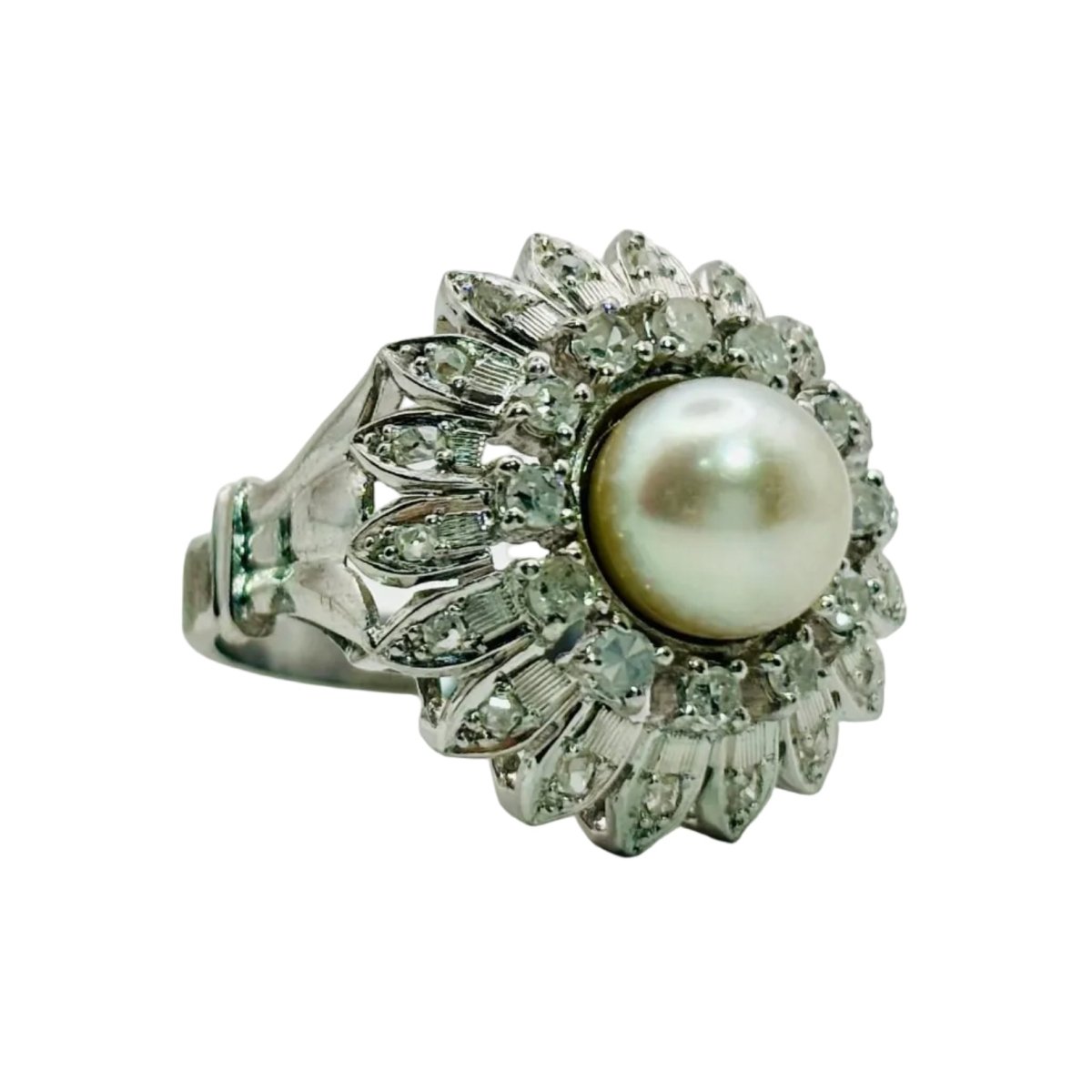 Bague en or blanc, diamants, et perle - Castafiore