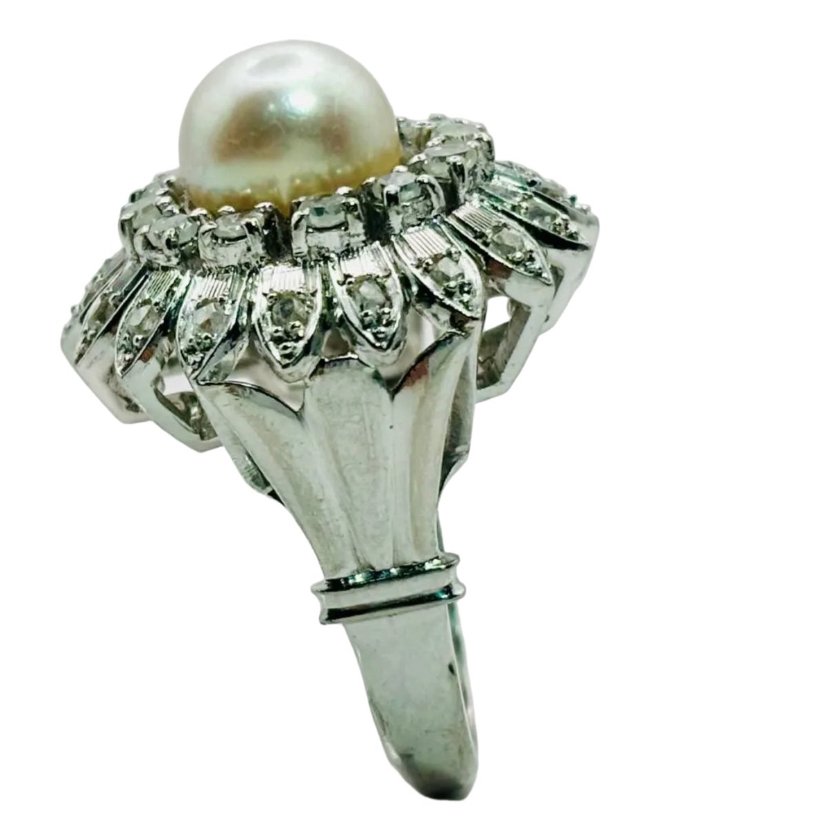 Bague en or blanc, diamants, et perle - Castafiore
