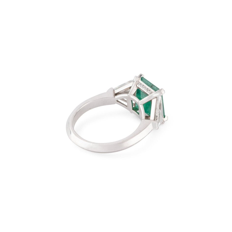 Bague en or blanc, émeraude de Colombie et diamants - Castafiore