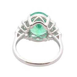 Ring emerald 3.51cts and diamonds in 18k gold