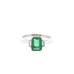 Bague en or blanc, émeraude et diamants - Castafiore