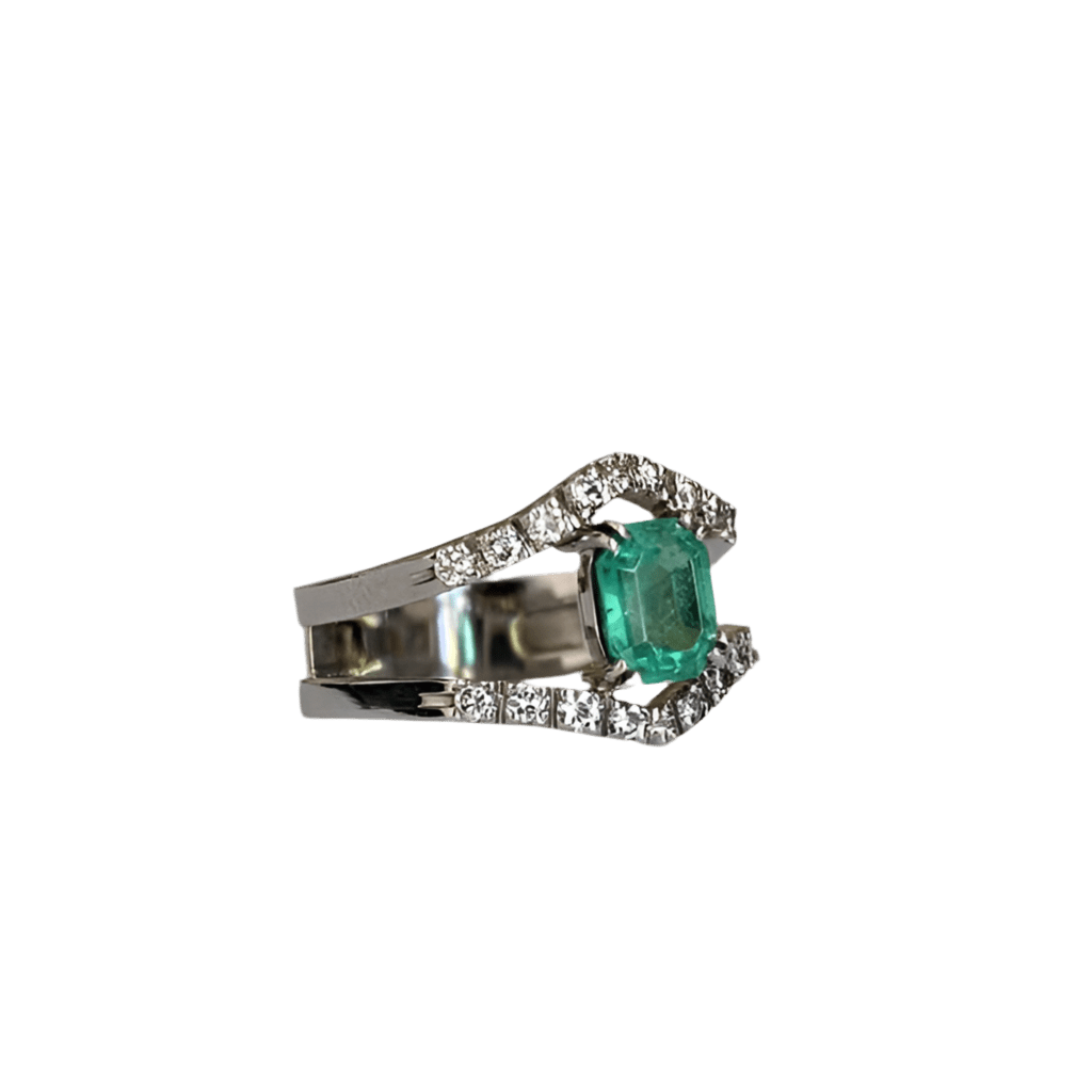 Bague en or blanc, émeraude et diamants - Castafiore