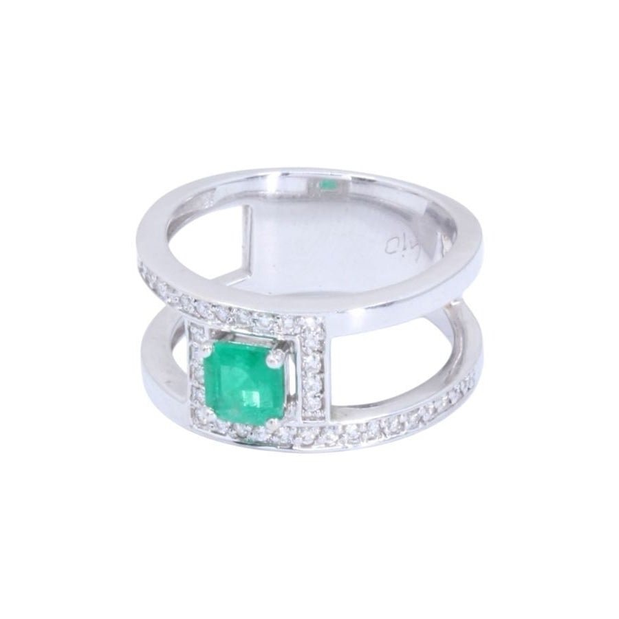 Bague en or blanc, émeraude et diamants - Castafiore