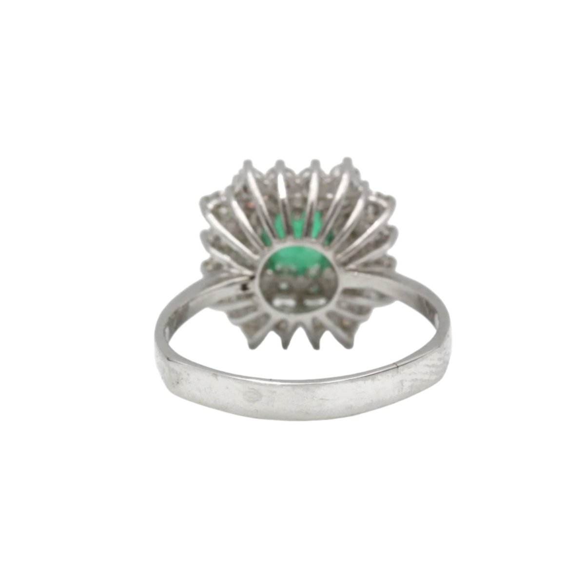 Bague en or blanc, émeraude et diamants - Castafiore