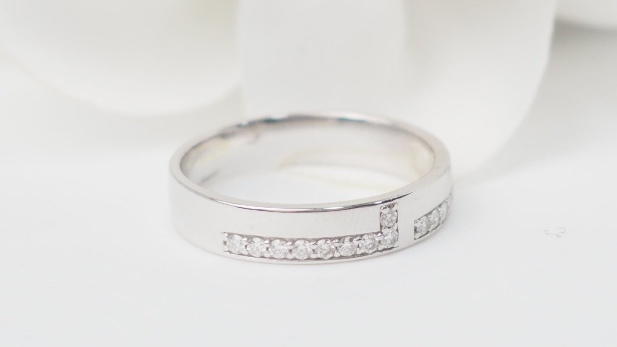 Bague en or blanc et diamants - Castafiore