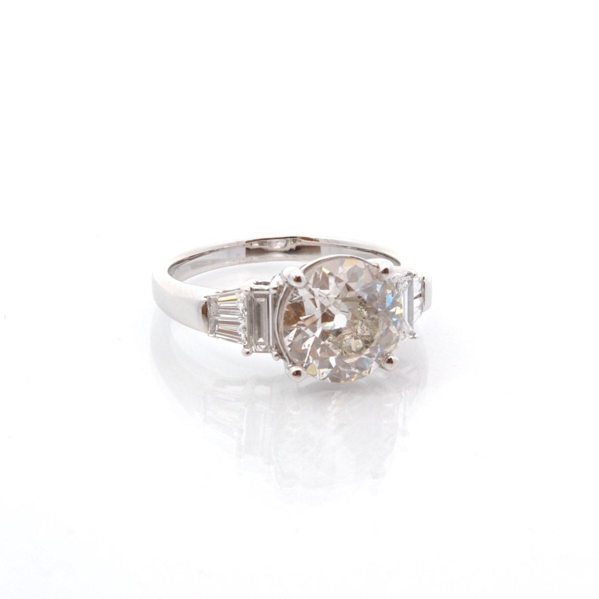 Bague en or blanc et diamants - Castafiore