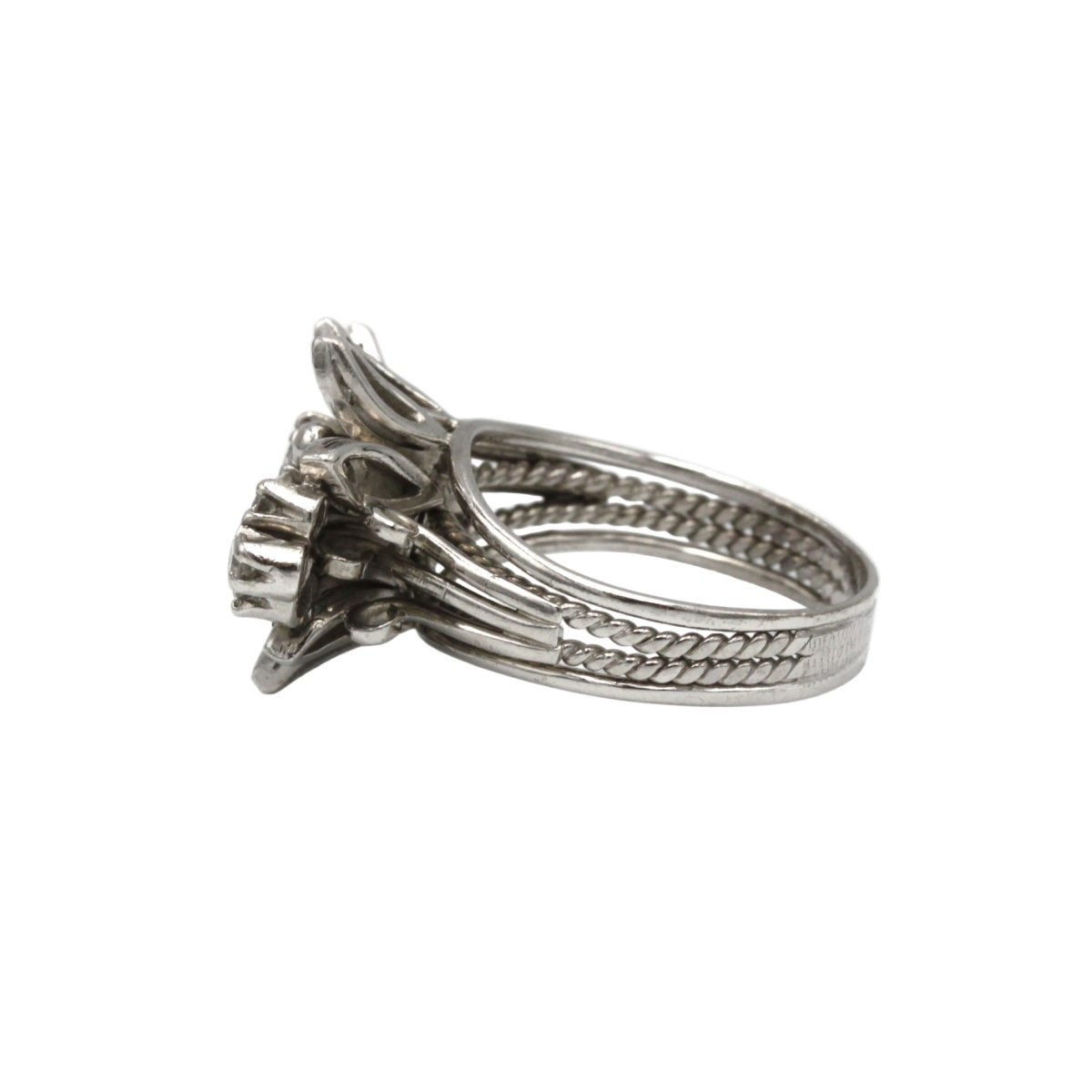 Bague en or blanc et diamants - Castafiore