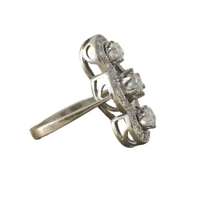 Bague en or blanc et diamants - Castafiore