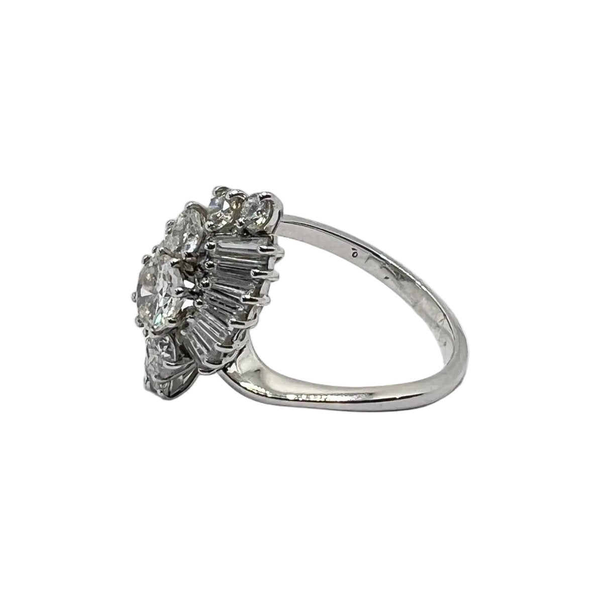 Bague en or blanc et diamants - Castafiore