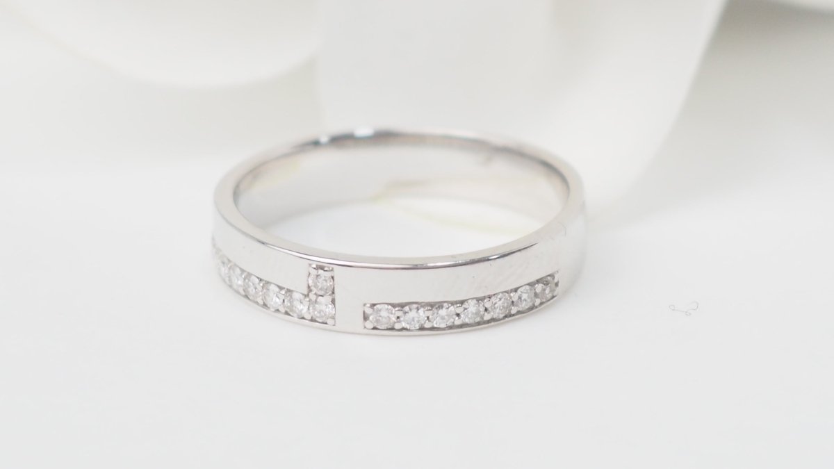 Bague en or blanc et diamants - Castafiore