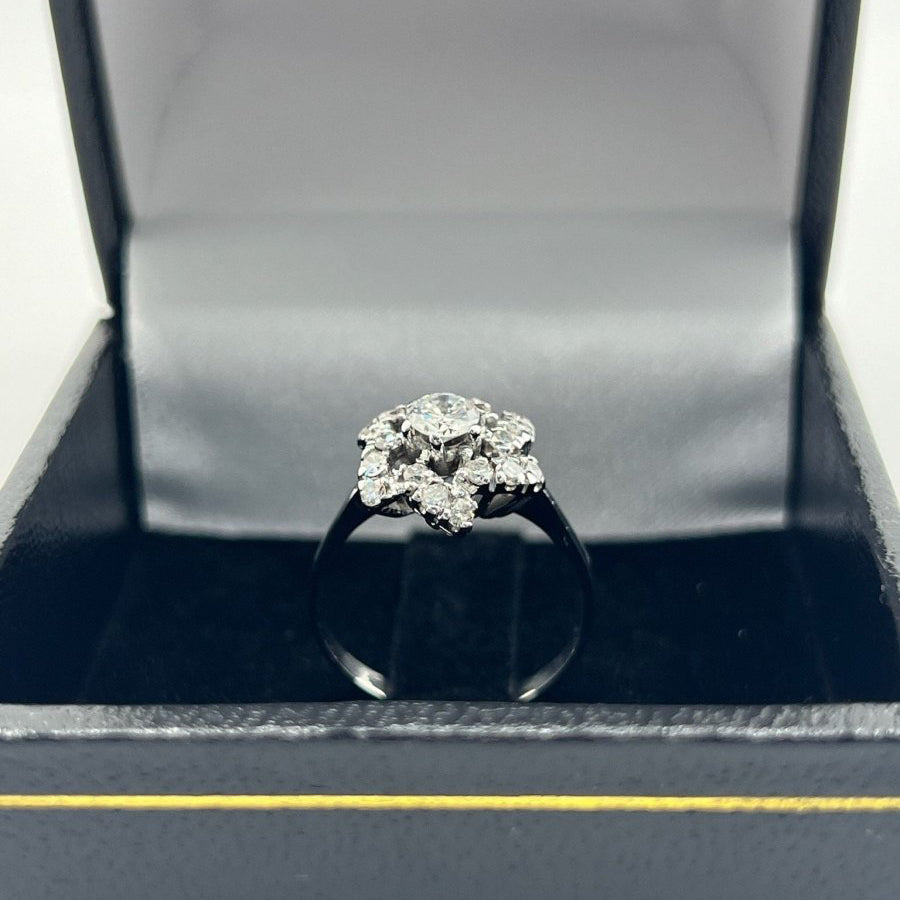 Bague en or blanc et diamants - Castafiore