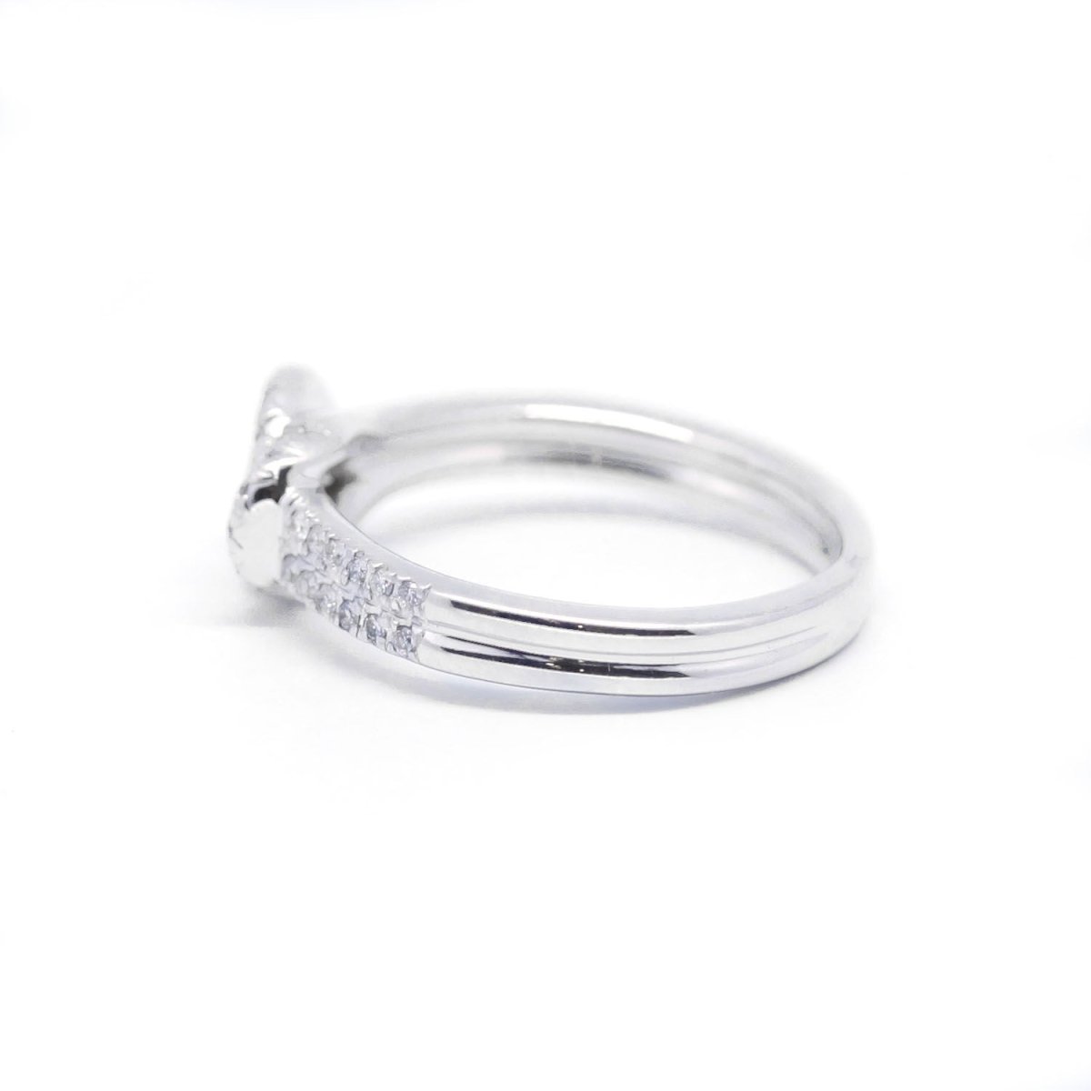 Bague en or blanc et diamants - Castafiore