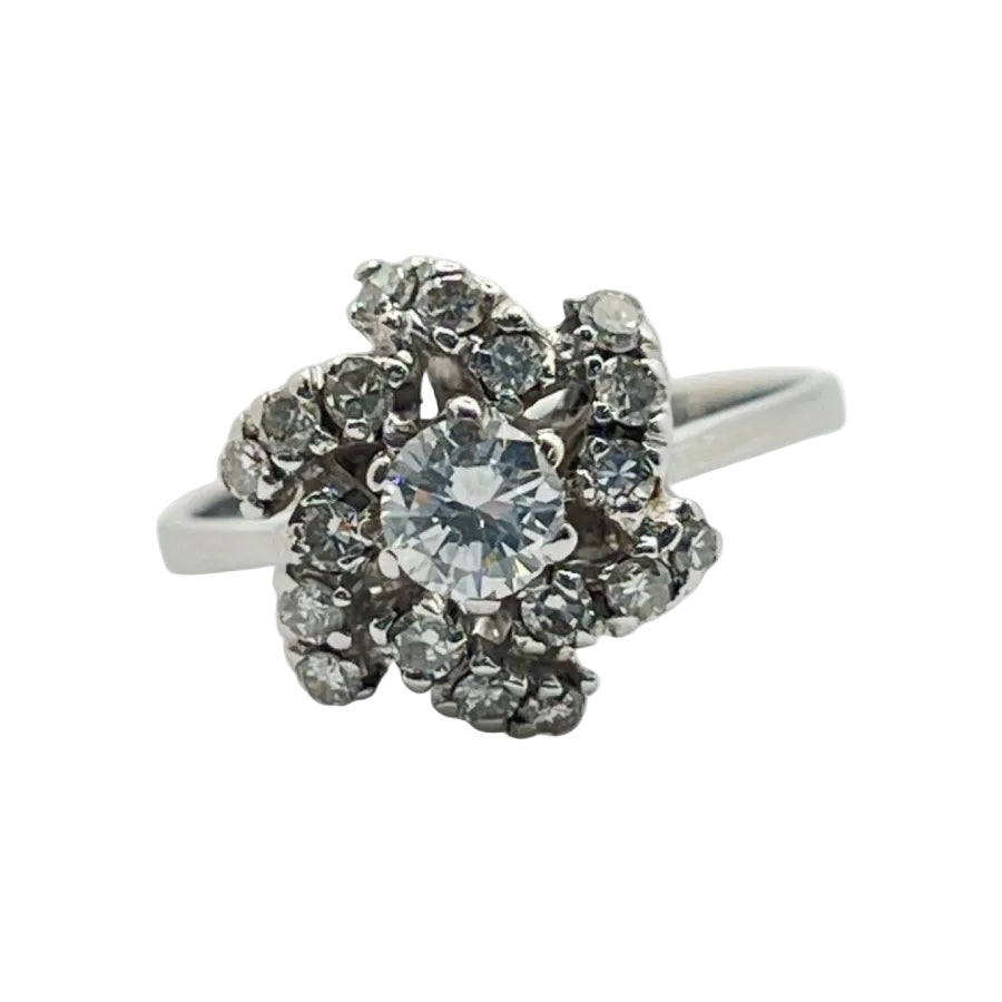Bague en or blanc et diamants - Castafiore