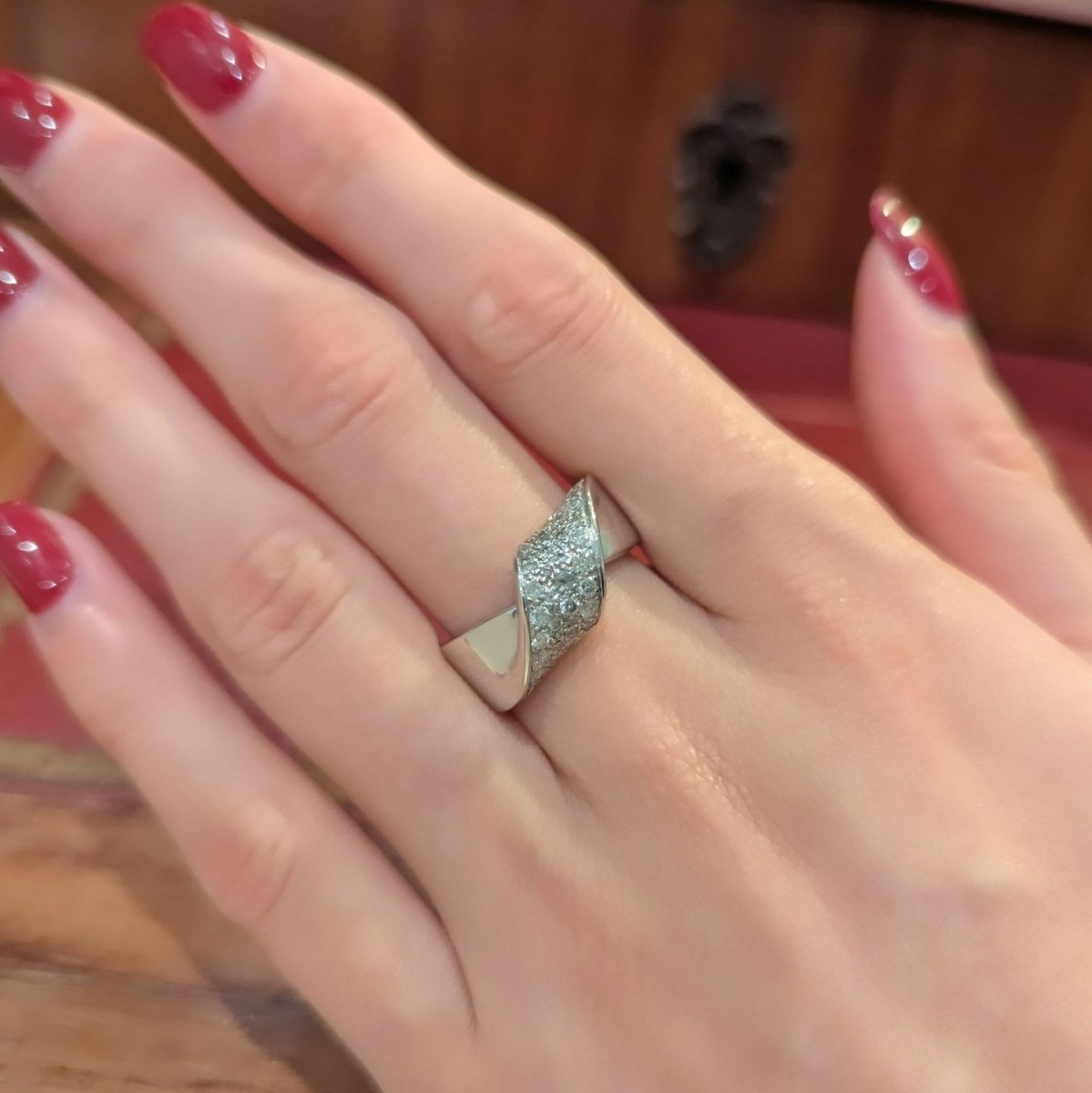 Bague en or blanc et diamants - Castafiore