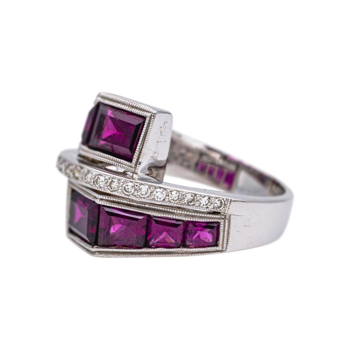 Bague en or blanc, grenats et diamants - Castafiore