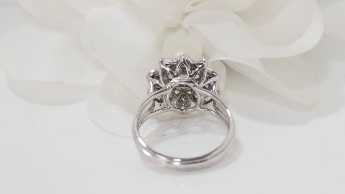 Bague en or blanc, perle de culture et diamants - Castafiore