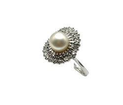 Bague en or blanc, perle et diamants - Castafiore