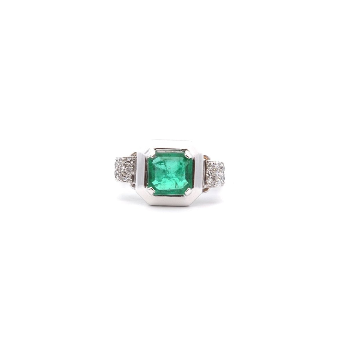 Bague en or blanc, platine, émeraude et diamants - Castafiore