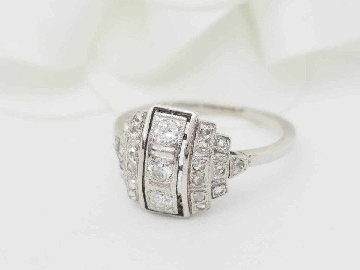 Bague en or blanc, platine et diamants - Castafiore